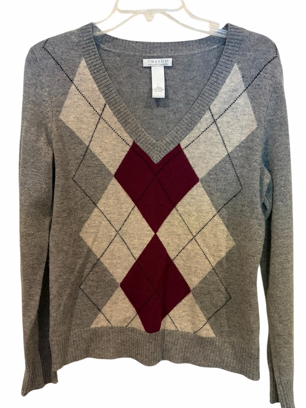 Tweeds cashmere V-Neck Argyle Sweater with Burgundy Diamonds size large
